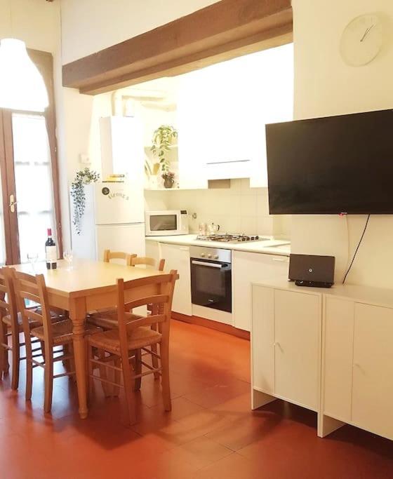 Cozy Apartment Near Train Station フィレンツェ エクステリア 写真